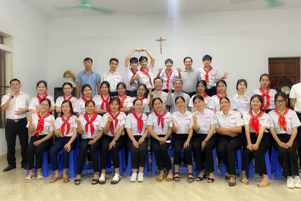 Giáo hạt Bắc Tiền Hải: Khai giảng lớp huấn luyện Giáo lý viên tại Giáo xứ Lương Điền