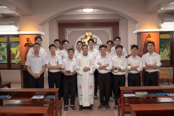 Anh em Dự tu Giáo phận Thái Bình Miền Nam tĩnh tâm đầu năm học:  “Đến và ở lại với Chúa Giêsu” (Ga 1, 39)