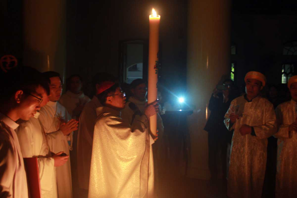 Giáo xứ Chính toà Thái Bình: Đêm Canh thức Vượt qua