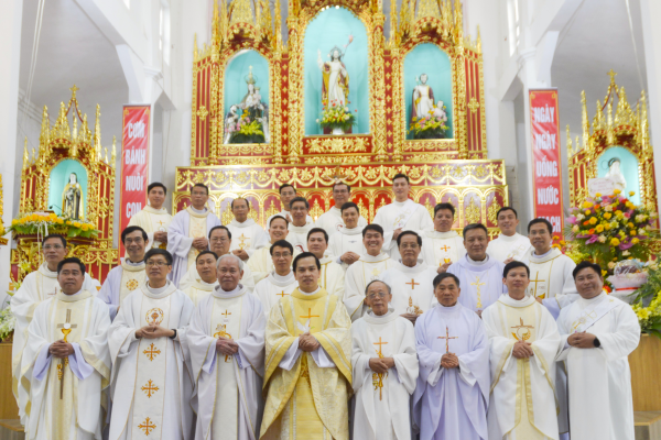 Thánh lễ tạ ơn tân linh mục Giuse Vũ Minh Hưng