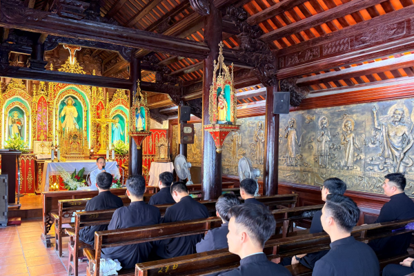Chủng sinh khóa VII – Đại Chủng viện Thánh Tâm Thái Bình tĩnh tâm tháng 6/2026