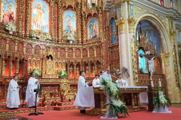 Giáo xứ Vinh Sơn hành hương Năm Thánh tại Đền Thánh Lòng Thương Xót Bác Trạch