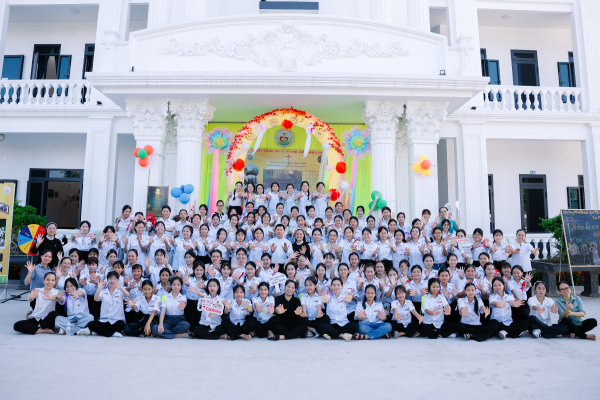 Gặp gỡ, tìm hiểu ơn gọi Mến Thánh Giá Tân Lập năm 2025: Hãy đến mà xem