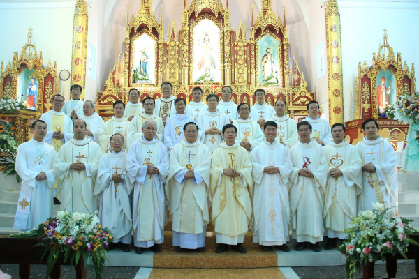Thánh lễ Tạ Ơn của Tân linh mục Phê-rô Nguyễn Văn Úy