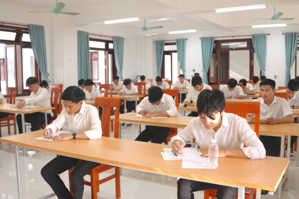 Kỳ thi tuyển sinh vào Đại Chủng viện Thánh Tâm Thái Bình năm 2025