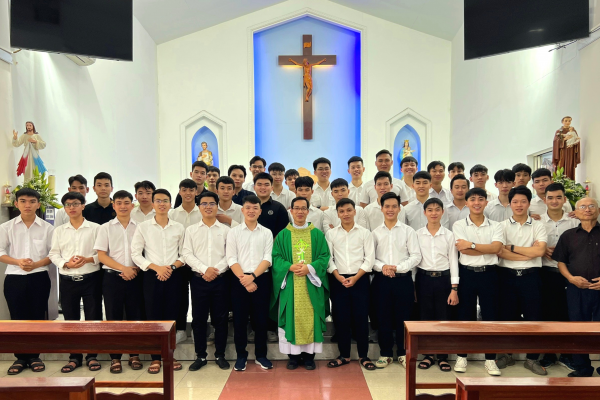 ĐCV Thánh Tâm Thái bình: Anh em Dự tu Thái Bình tại Hà Nội tĩnh tâm tháng 10/2023