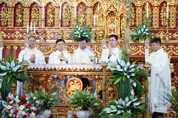 Giáo xứ Gia Lạc cử hành Tuần Chầu lượt năm 2026