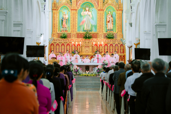 Giáo xứ Hà Xá sốt sắng cử hành Tuần Chầu năm 2026