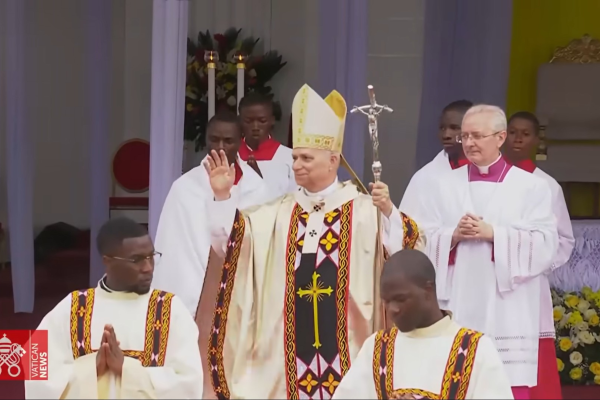 [Highlights] Ngày 16/4/2026, ĐTC Lêô đến thăm thành phố Bamenda, Camerun