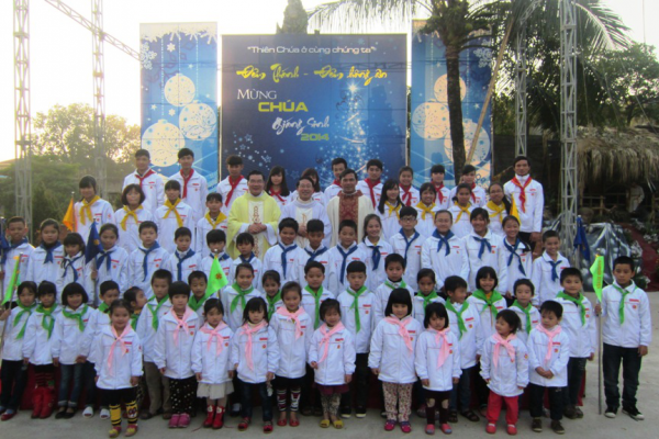 Liên đoàn TNTT Giuse Khang GPTB - Lễ ra mắt xứ đoàn TNTT Giáo xứ Tp Hưng Yên - 2015