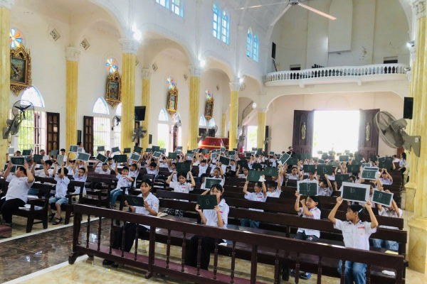 Giáo xứ Đồng Quan và Giáo xứ Luật Trung hăng say học hỏi Tin Mừng theo Thánh sử Lu-ca