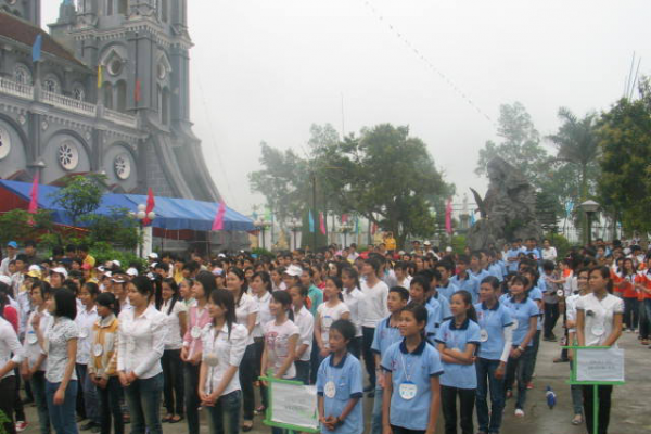 Giới trẻ giáo hạt Thái Bình “Bước theo Chúa Ki-tô”