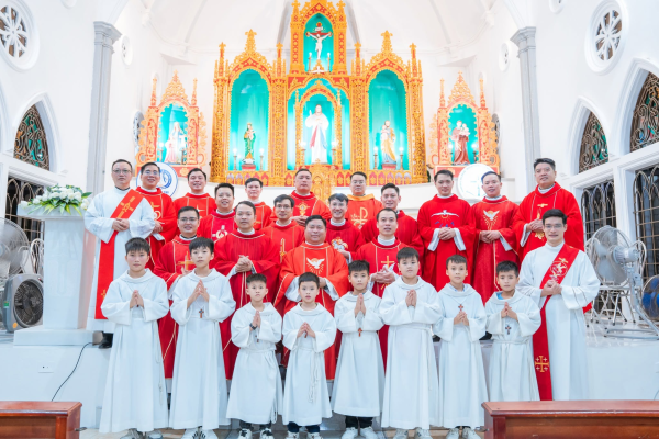 Khoá III - Đại Chủng viện Thánh Tâm Thái Bình: Mừng lễ Bổn mạng kính Thánh Giuse Đặng Đình Viên