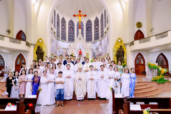 Đồng hương Giáo Xứ Thượng Điền miền Nam: Mừng Lễ Kính Thánh Quan Thầy Vinh Sơn Ferrer, ra mắt Ban Điều Hành nhiệm kỳ 2024-2027