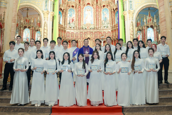 Đền Thánh Bác Trạch: Thánh lễ bế giảng lớp Giáo lý Hôn nhân Khóa 2026