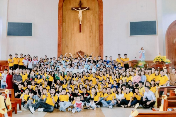 Nhóm Giới trẻ-SVCG TB-MN: Tổ chức lễ Truyền thống lần thứ XIII