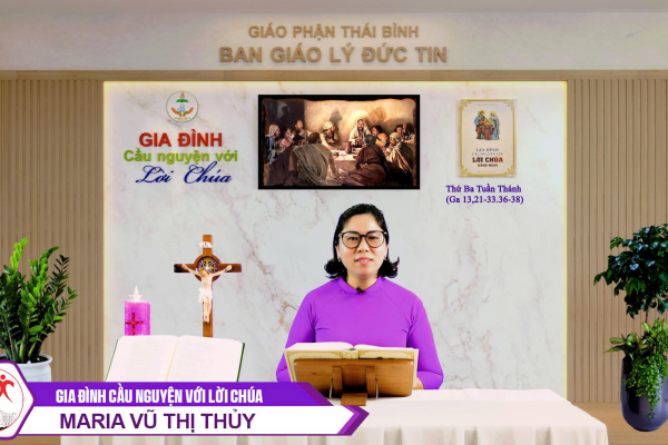 Thứ Ba Tuần Thánh l Gia đình cầu nguyện với Lời Chúa I Giáo phận Thái Bình