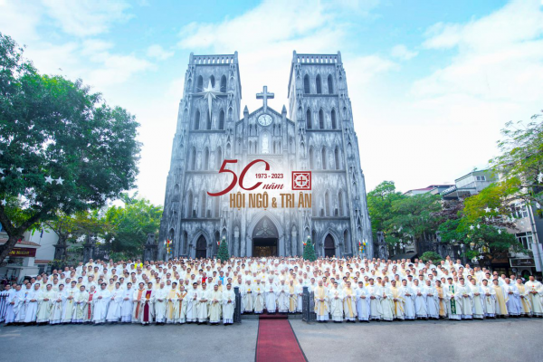 Kỷ niệm tái lập Đại Chủng viện thánh Giuse Hà Nội: 50 năm hội ngộ và tri ân